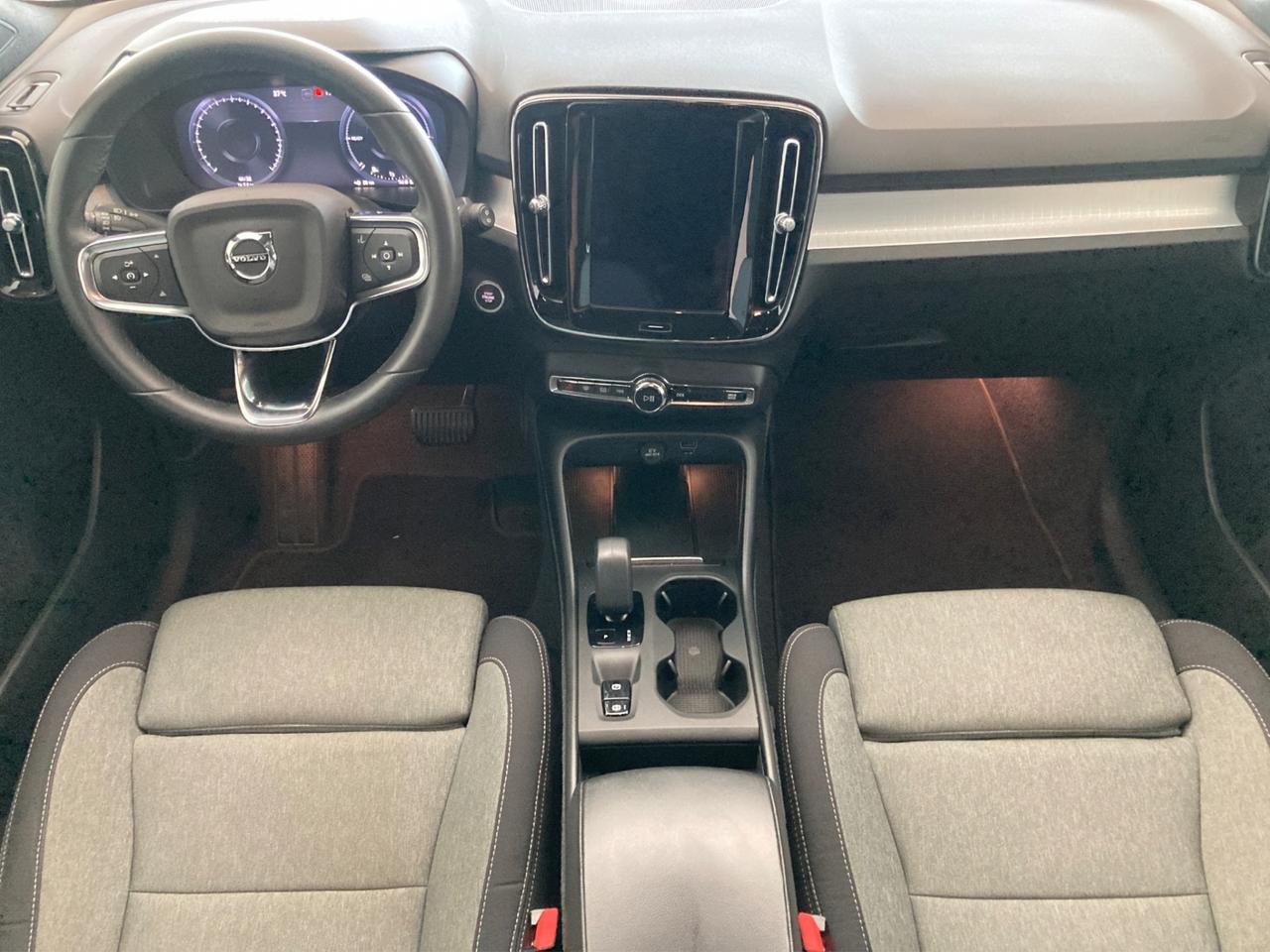 VOLVO XC40 1.5 t4 recharge phev Core auto