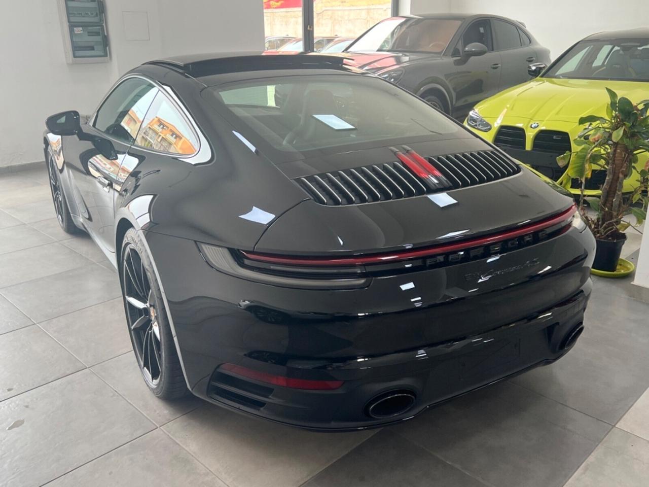 Porsche 992 Carrera 4S possibilità noleggio no scoring