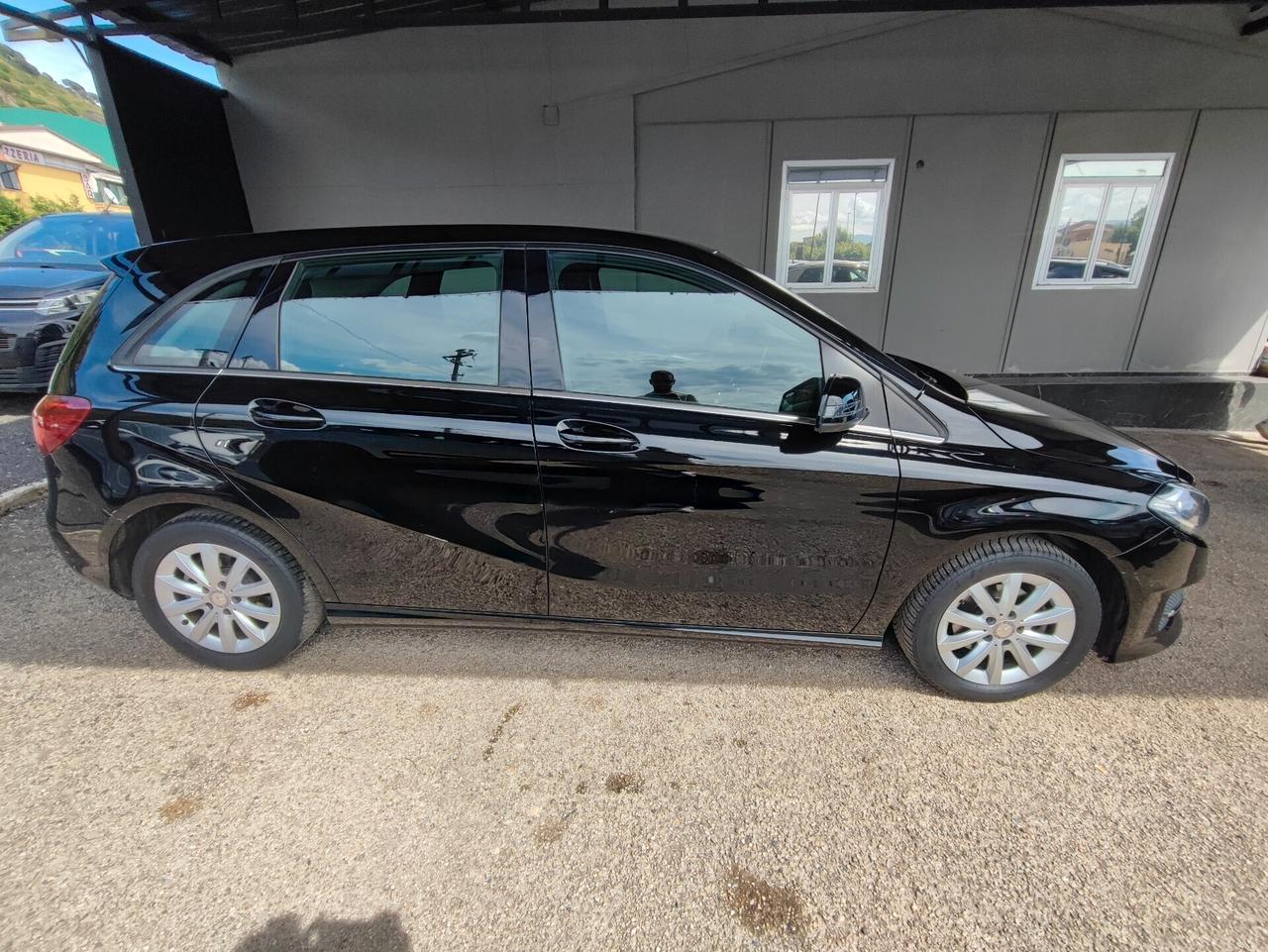 Mercedes-benz B 180 d Premium