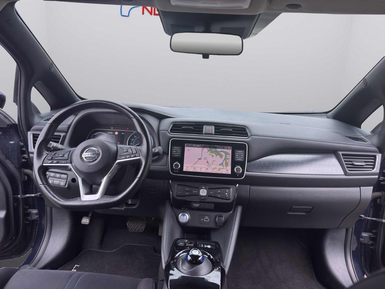 Nissan Leaf ACENTA 40 KWH-NAVI-SENSORI-RETROCAMERA-POKI KM-
