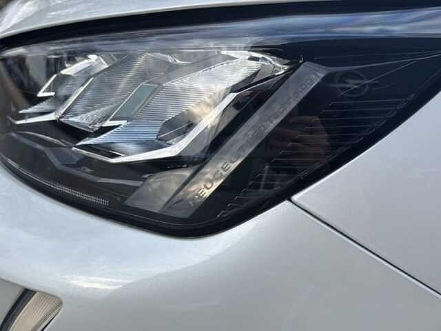 Peugeot 2008 motore elettrico 136 CV Allure