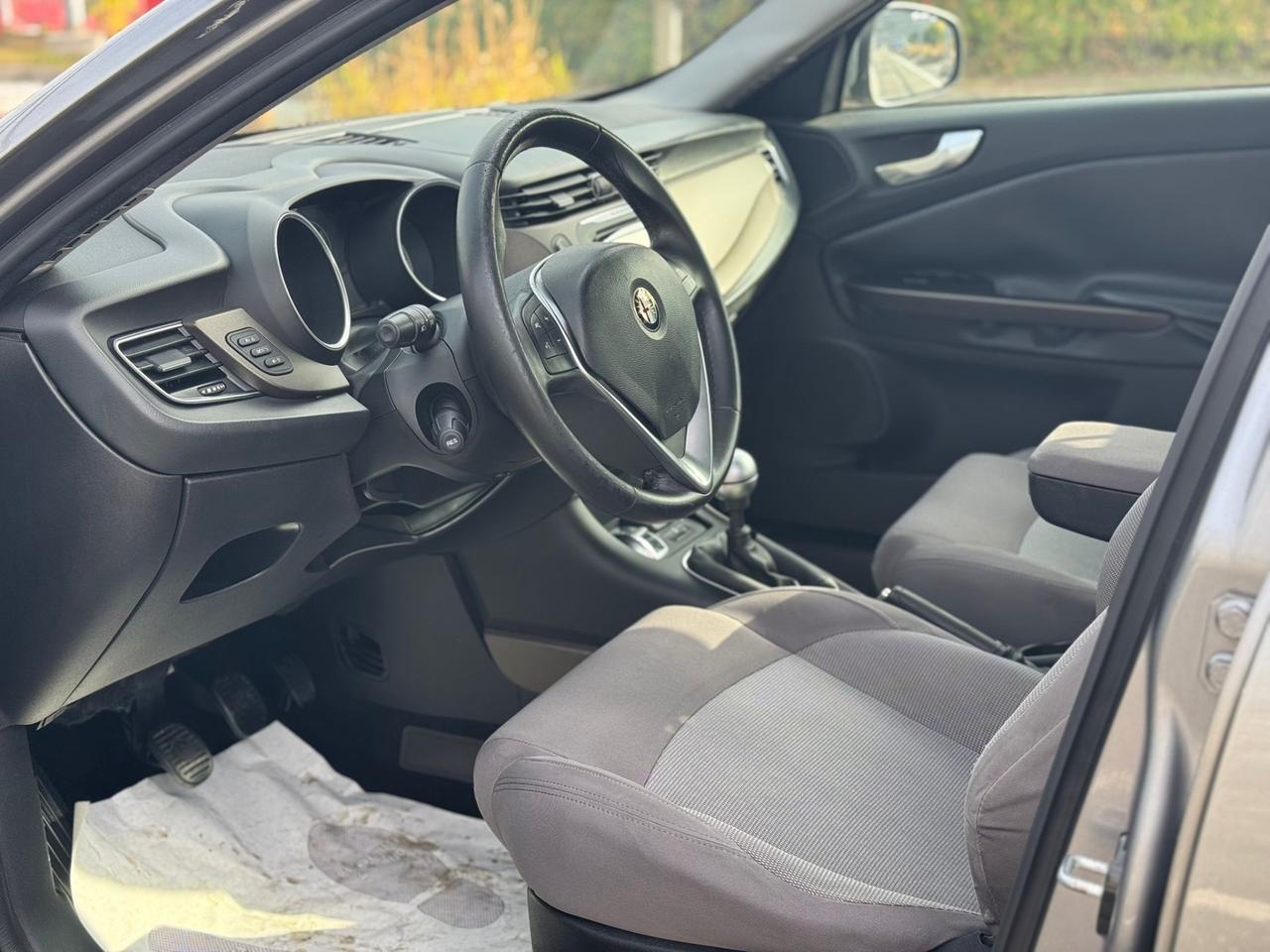 Alfa Romeo Giulietta 1.6 JTDm-2 105 CV Exclusive