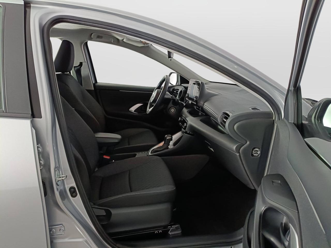 TOYOTA Yaris IV 2020 - Yaris 1.5h Trend