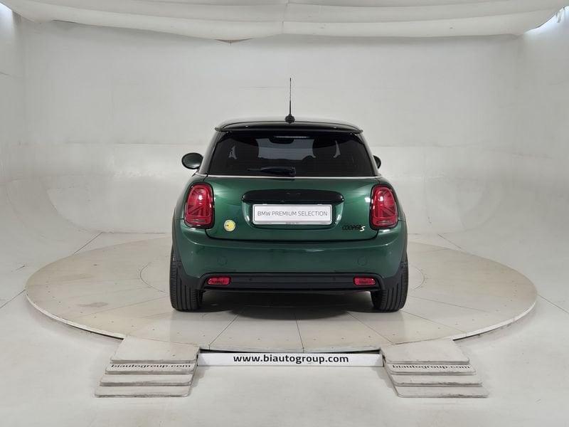 MINI Mini Full Electric Mini F56 2021 Full Electric Mini 3p Cooper SE Classic auto