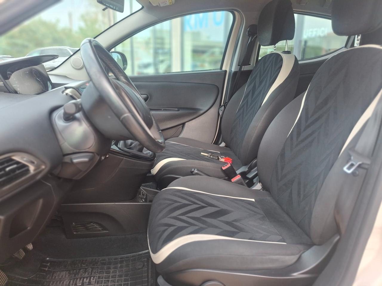 Lancia Ypsilon 1.2 GPL