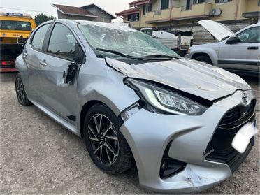 Toyota Yaris 1.0 5 porte 2022 sinistrata