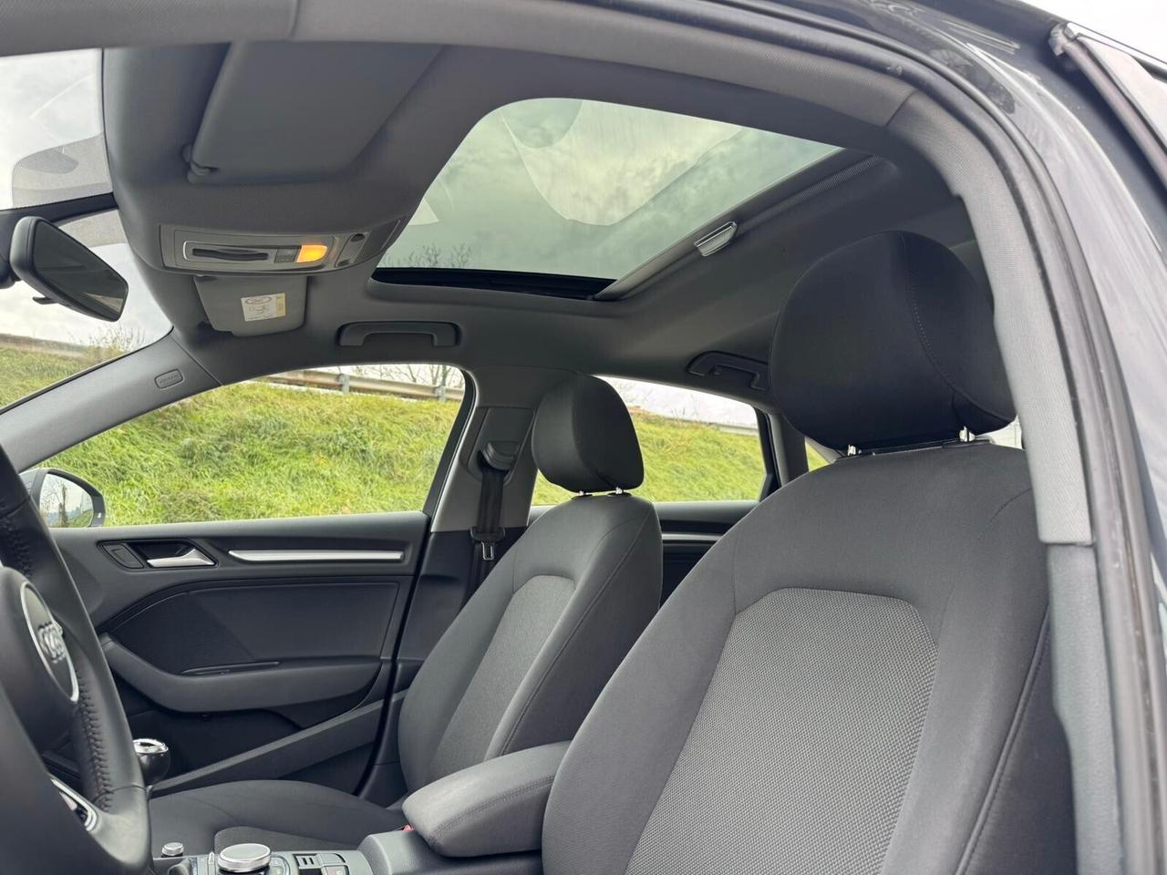 Audi A3 Sedan 30 TDI Admired