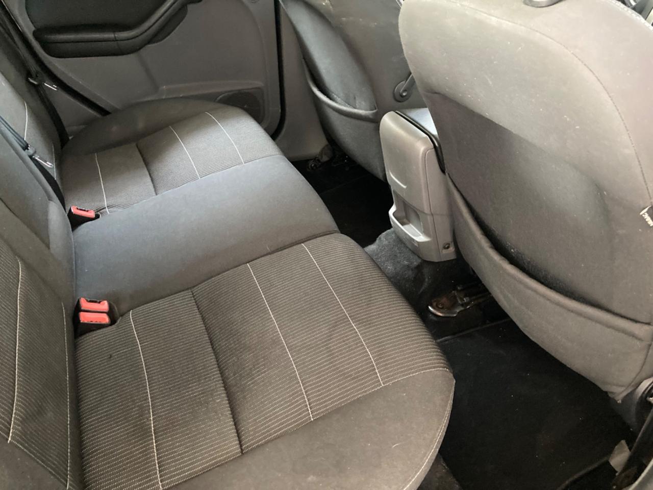 Ford Focus 2.0 (145CV) 5p. Bz.- Met. Tit.