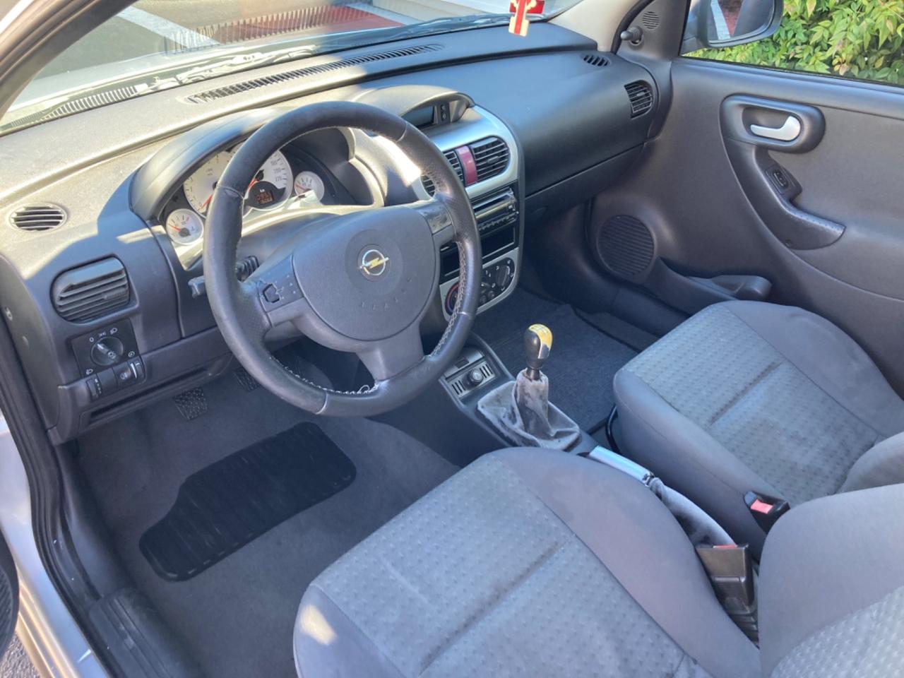 OPEL CORSA 1.4 BENZINA (SPORT) KM 216.038