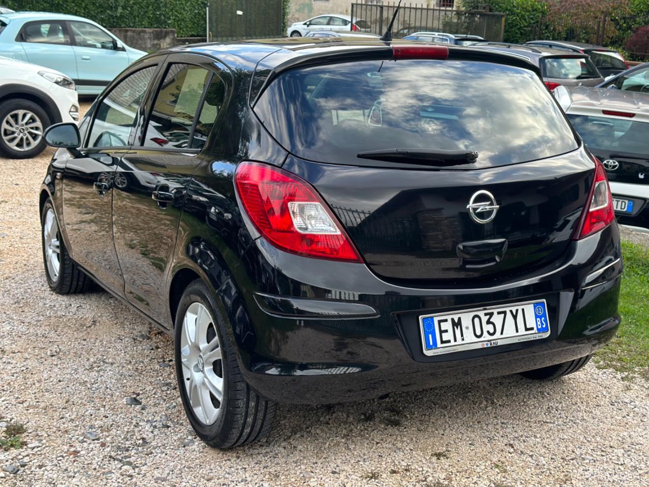 Opel Corsa 1.2 5 porte Elective