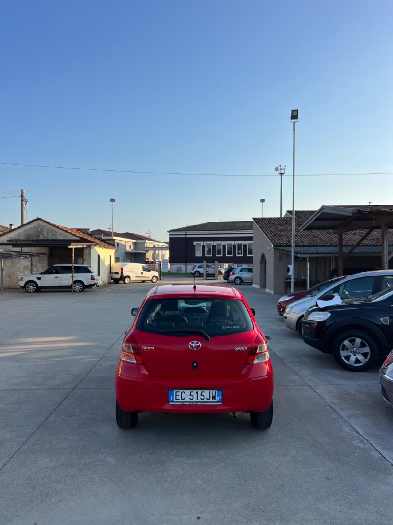 Toyota Yaris 1.0 5 porte