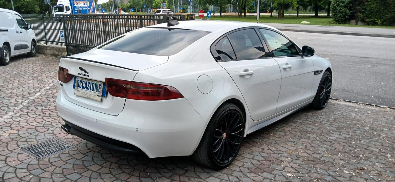 Jaguar XE 2.0 D 180 cv automatica look sportivo