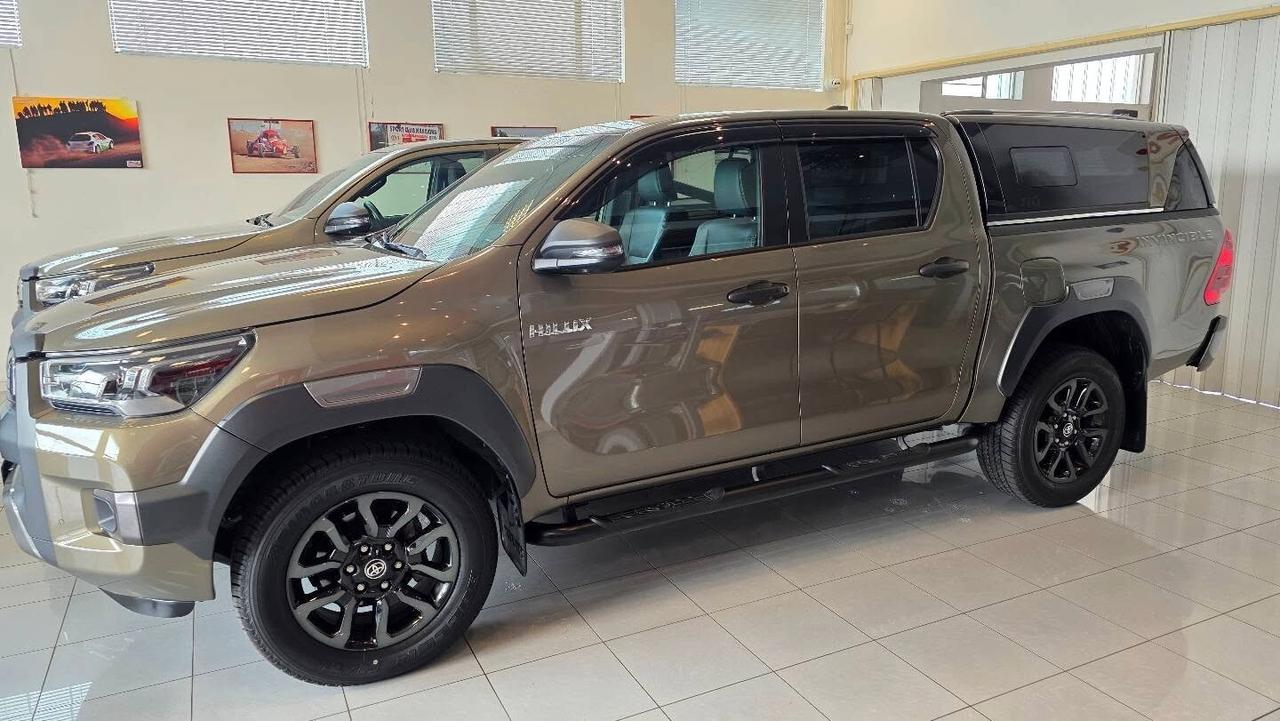 Toyota Hilux 2.8 Invincible ITALIANA GARANZIA TOYOTA!!