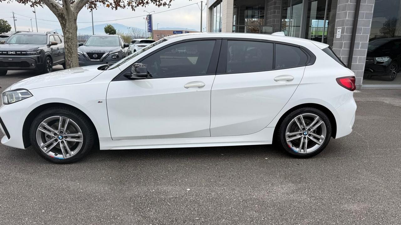 Bmw 116 116d 5p. Msport