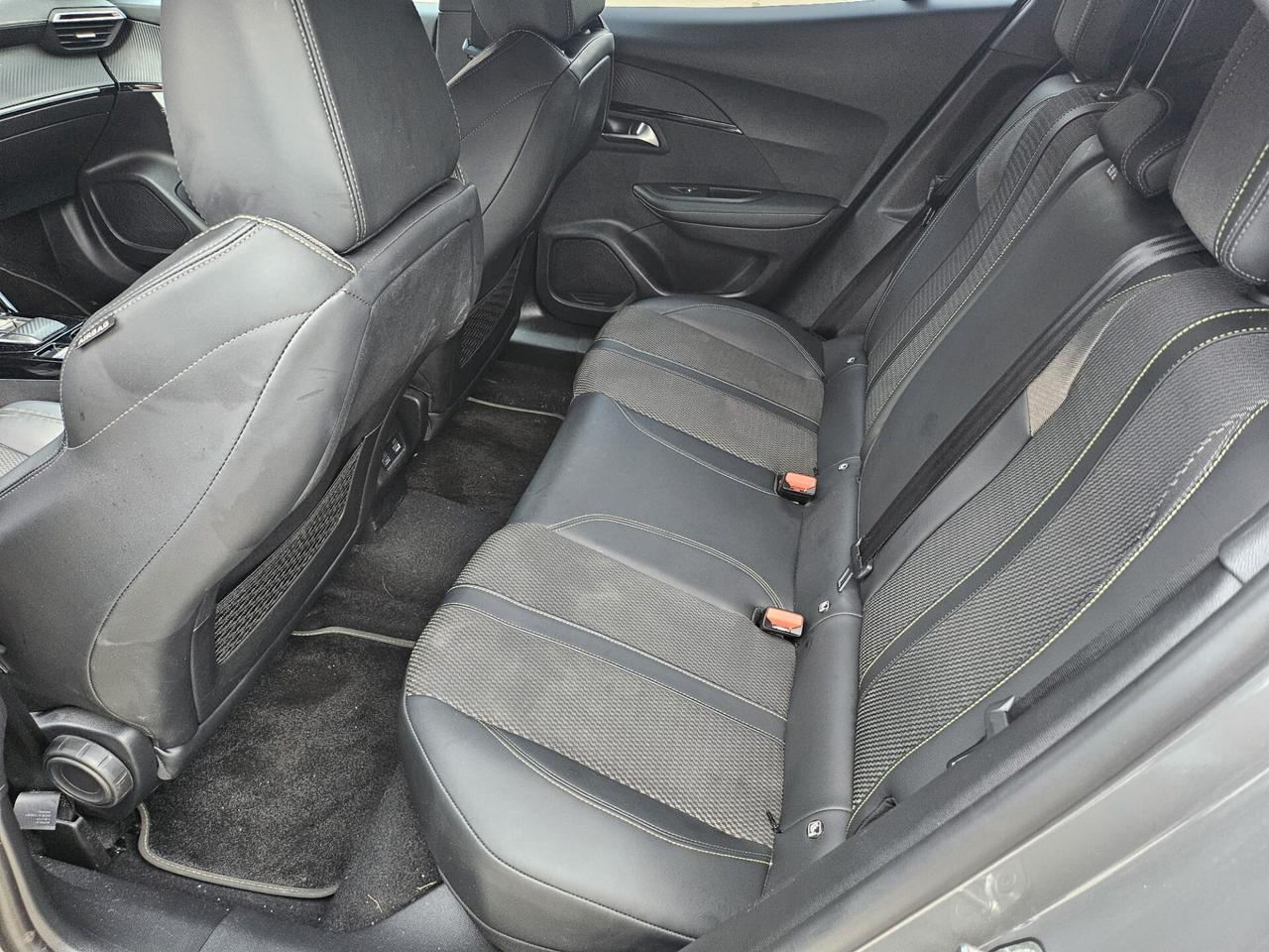 Peugeot 2008 BlueHDi 130 S&S EAT8 GT