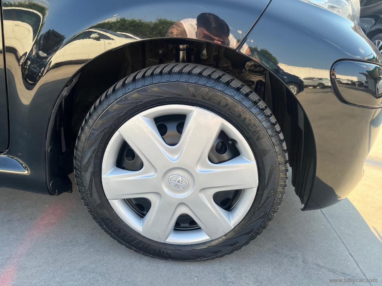 TOYOTA Aygo 1.0 VVT-i 5p. Sol PER NEOPATENTATI