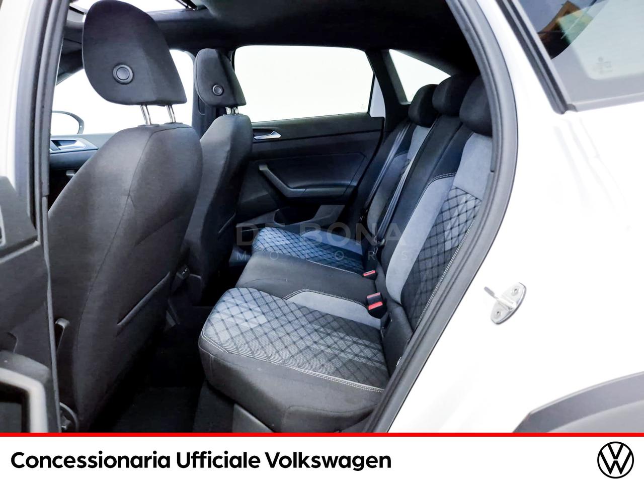Volkswagen Taigo 1.0 tsi r-line 110cv