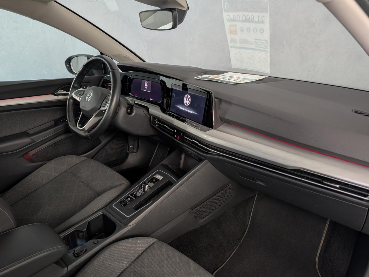 Volkswagen golf viii 1.0 eTSI 110cv DSG Life