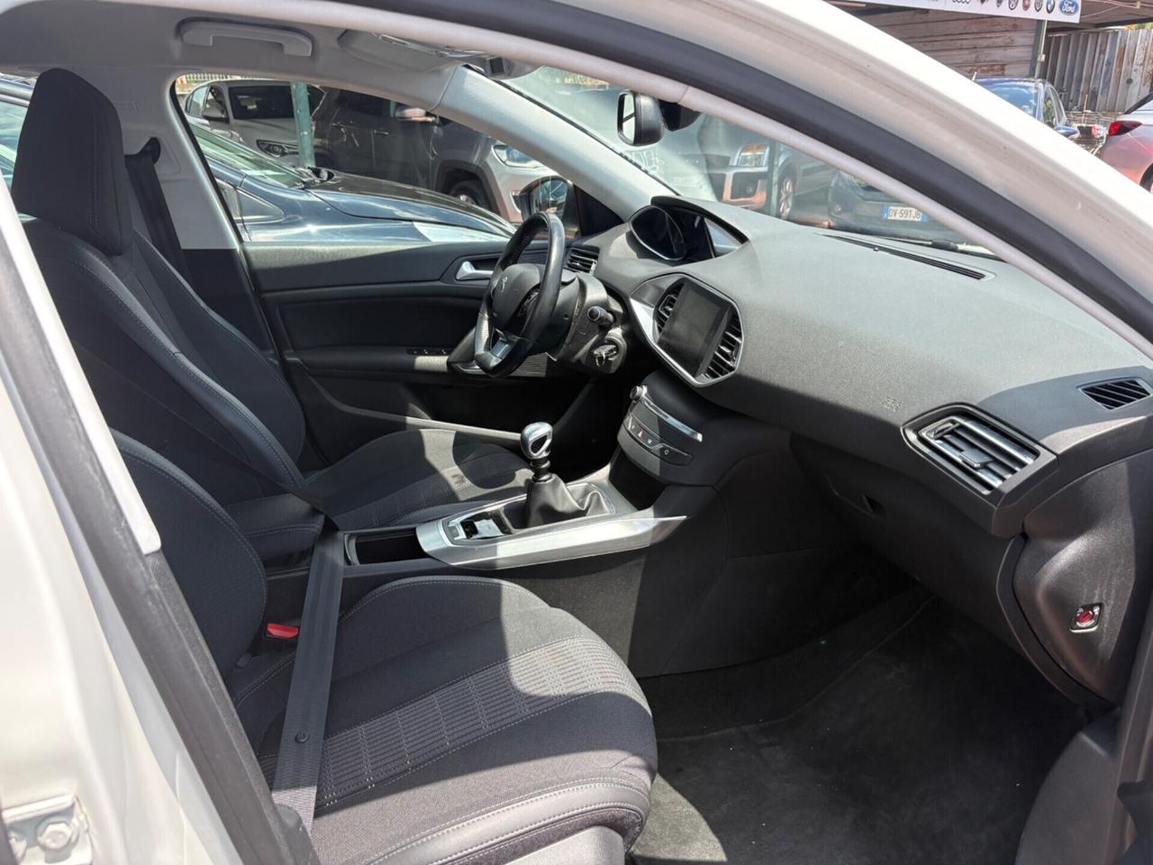 Peugeot 308 s.w.d.i.e.s.e.l. 2.0.1.9. HDi