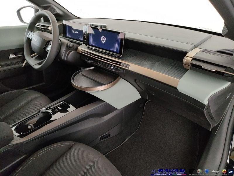 Lancia Ypsilon 1.2 Hybrid e-DCT