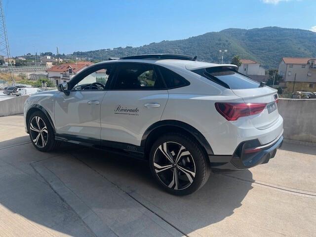 Audi Q3 35 TDI S tronic Identity Black