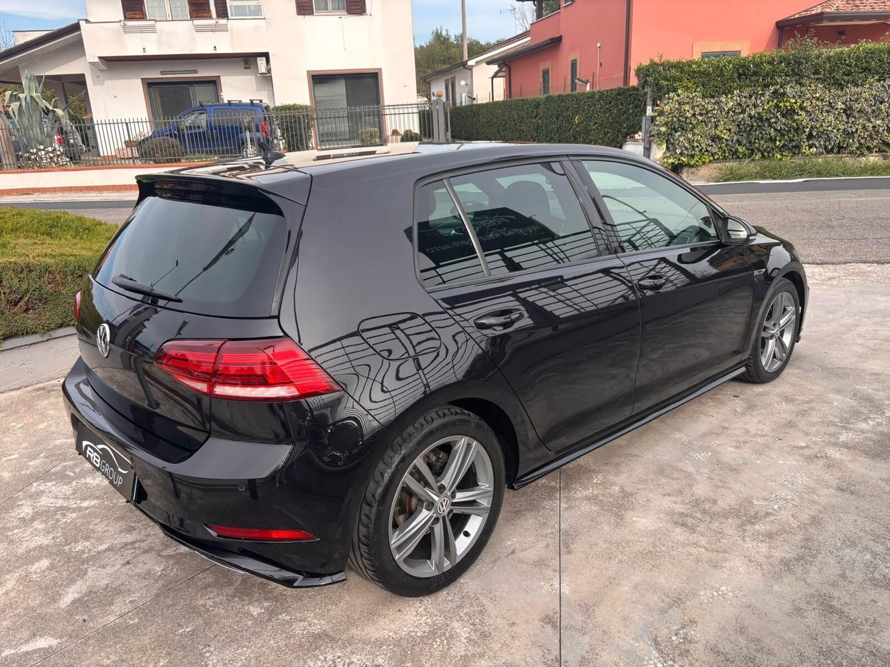 Volkswagen Golf 1.6 TDI 115 CV 5p. R LINE