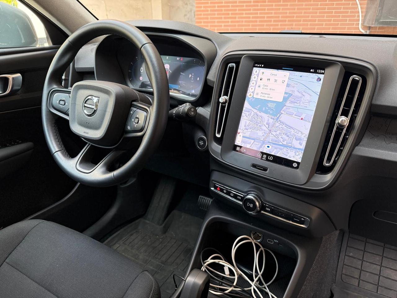 Volvo XC40 B3 automatico Plus Dark