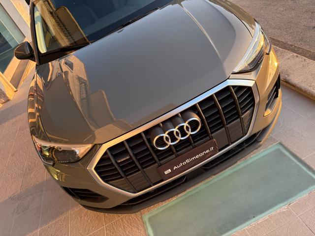 AUDI Q3 35 TDI quattro S tronic Business COCKPIT