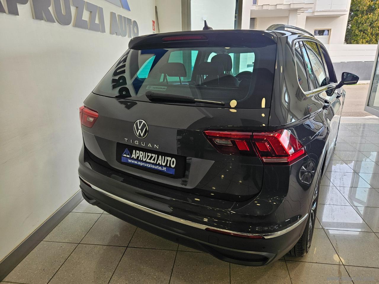 VOLKSWAGEN Tiguan 2.0 TDI 150CV SCR DSG Life