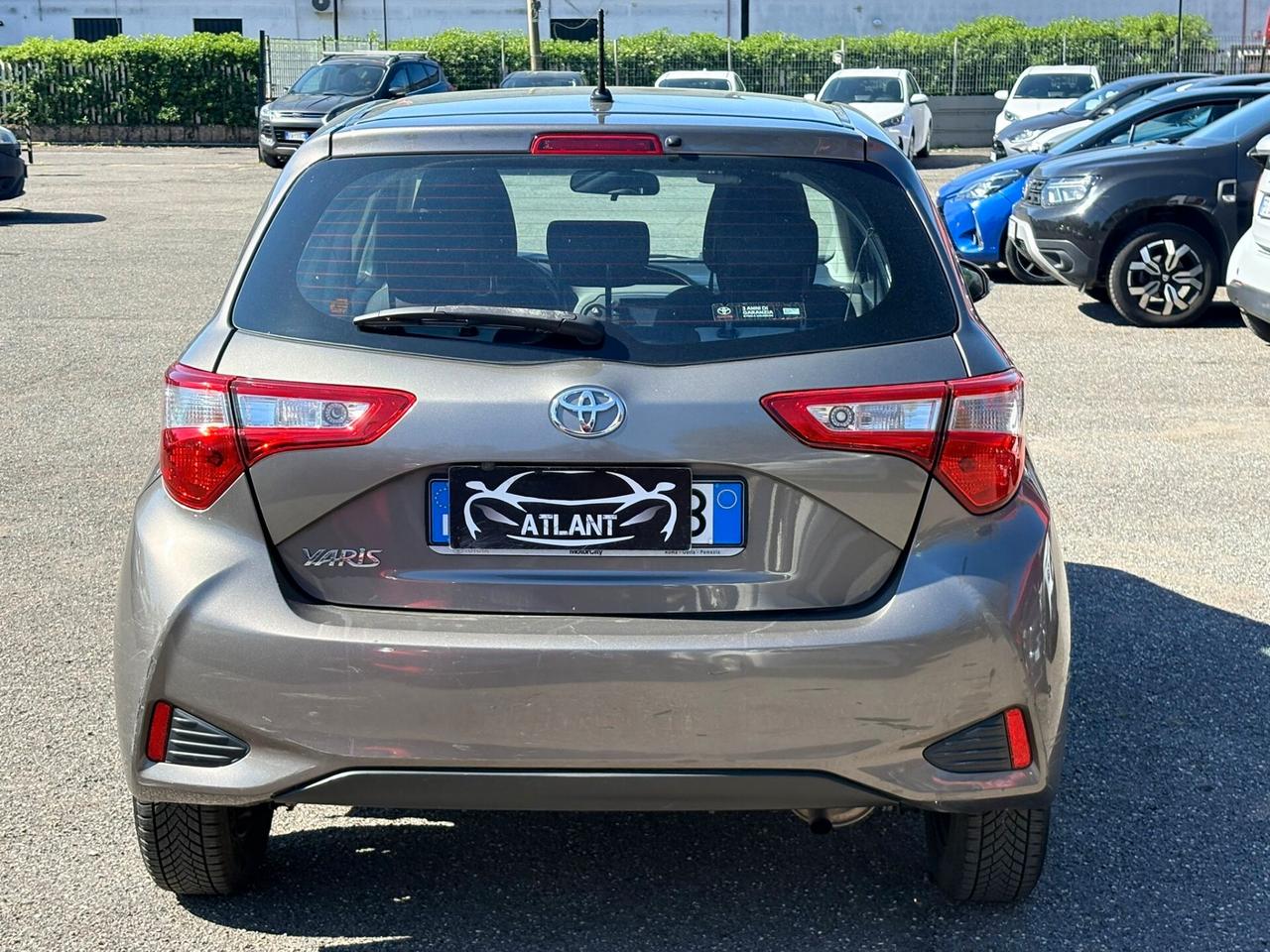 Toyota Yaris 1.0 5 porte Active