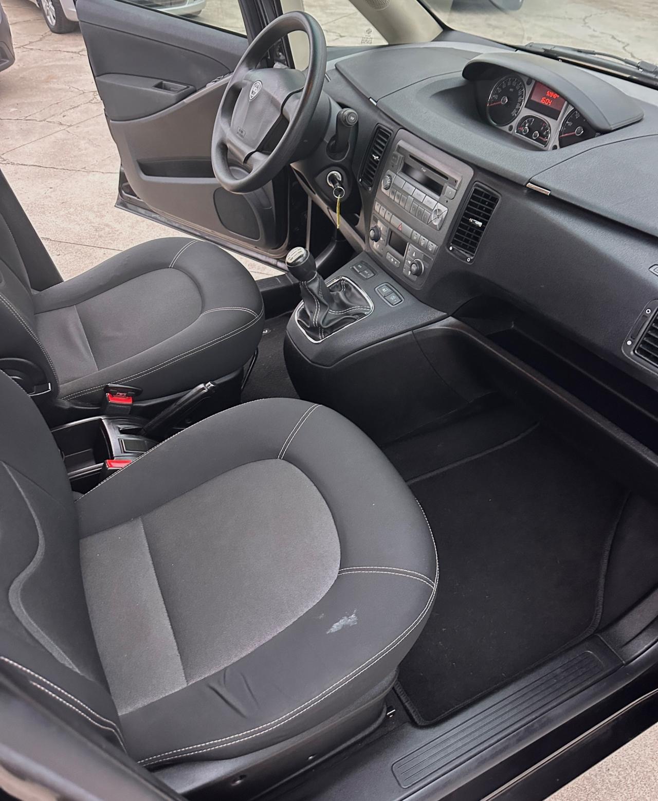 Lancia MUSA 1.3 Mjt 95 CV Gold 2012