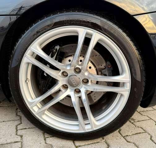 Audi R8 Coupe 4.2 V8 quattro r-tronic SEC