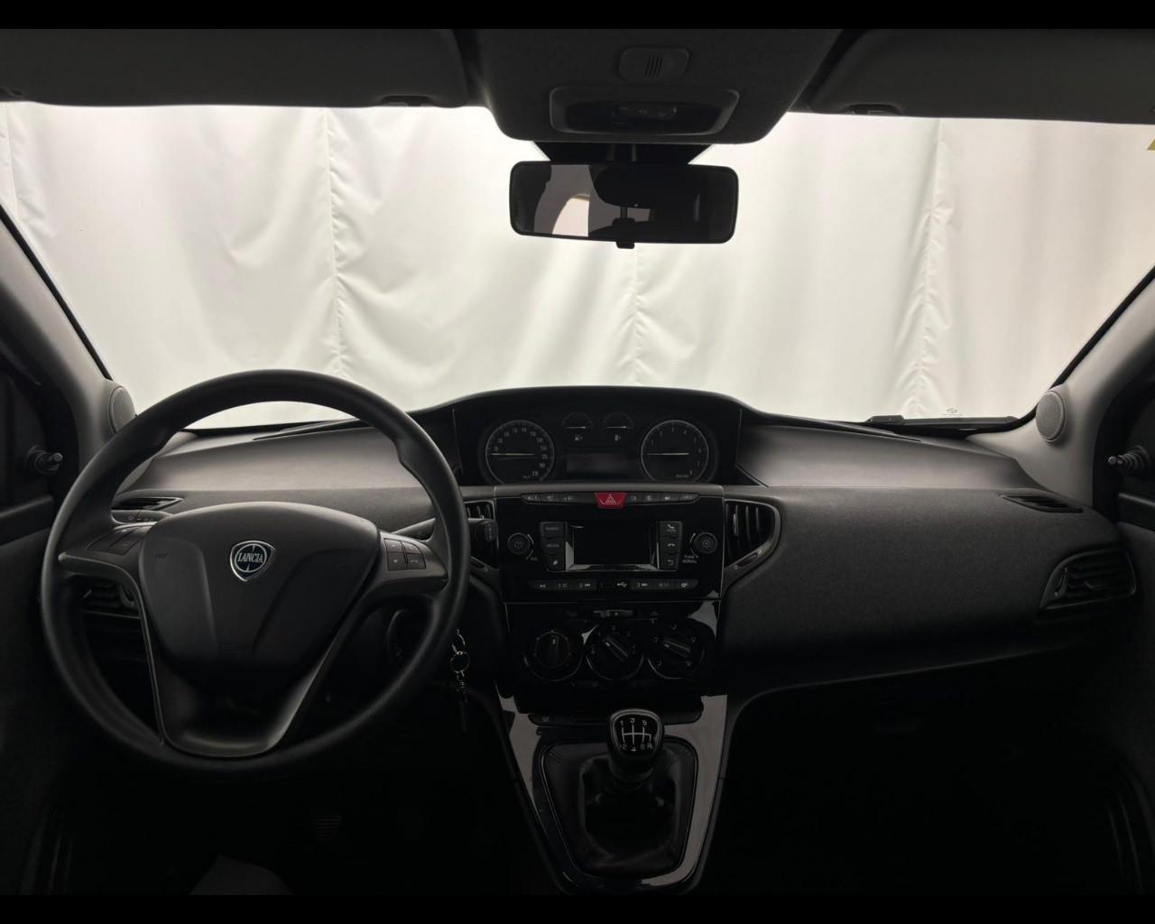 LANCIA Ypsilon 1.0 firefly hybrid Silver s&s 70cv