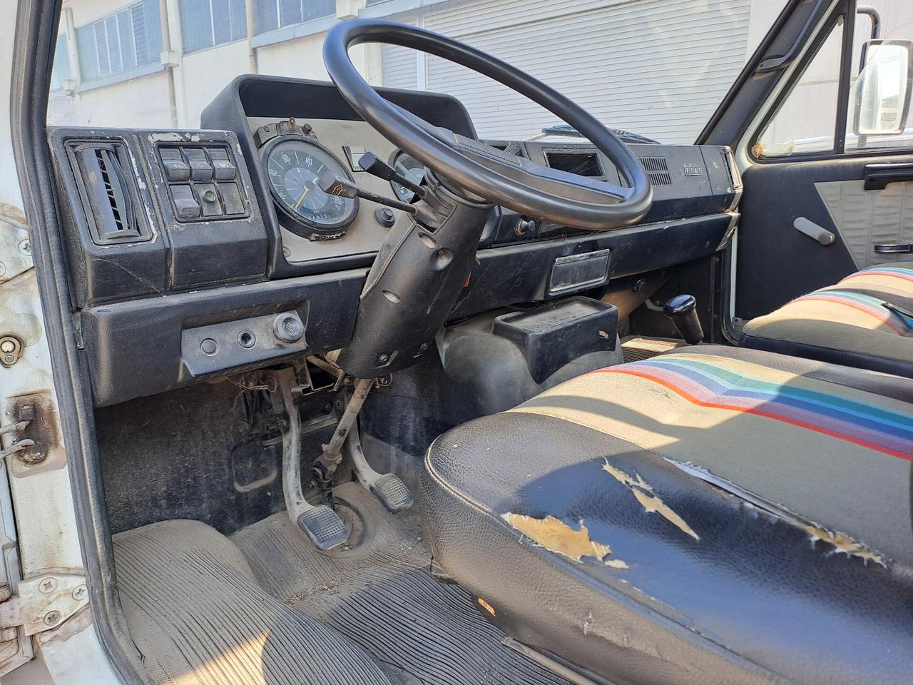 Iveco Daily con cassone aperto