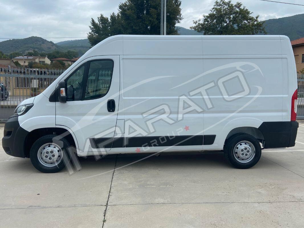 Peugeot Boxer 333 L2H2 2.2 BLUEHDI 140CV SES