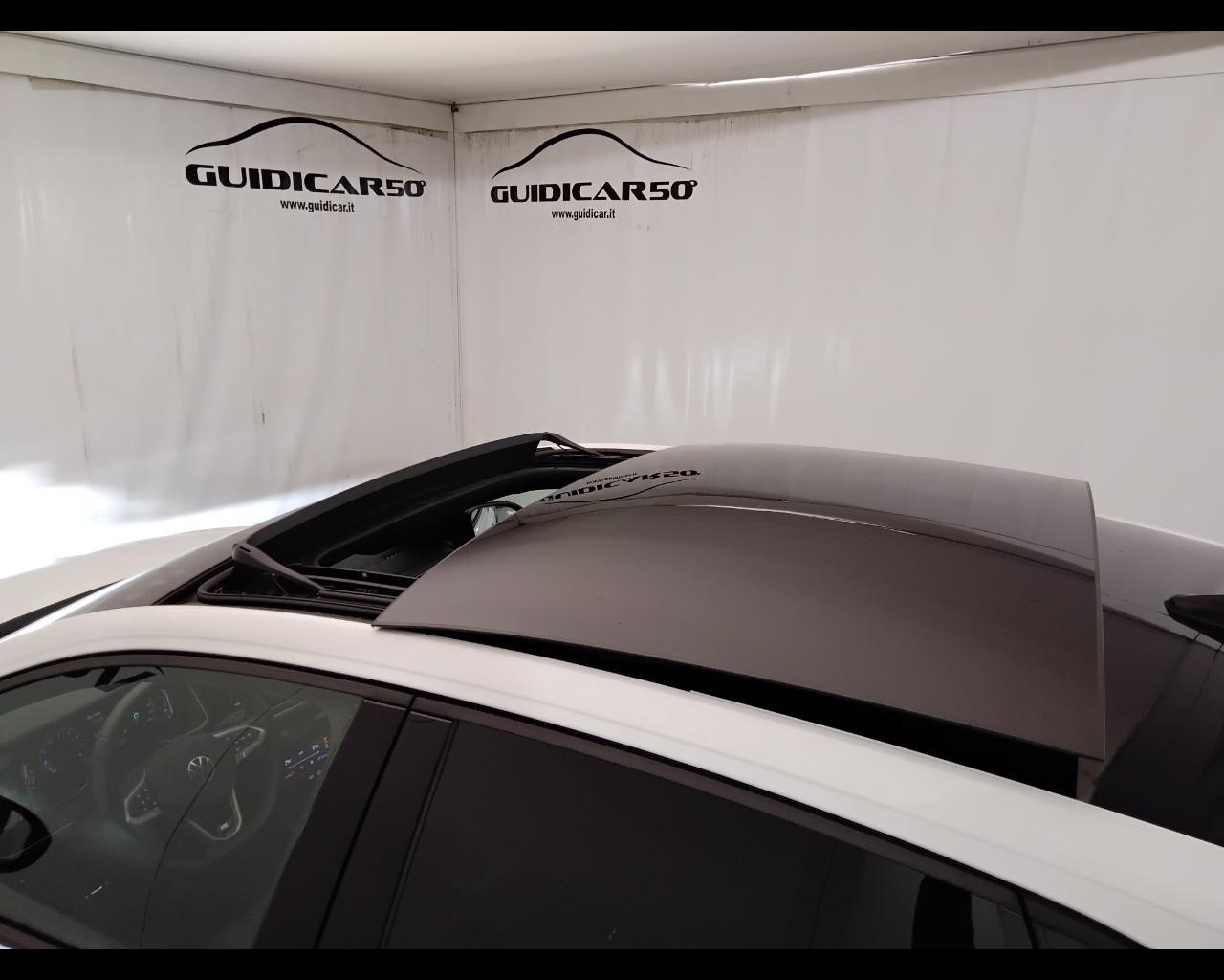 VOLKSWAGEN Taigo - Taigo 1.0 tsi R-Line 110cv