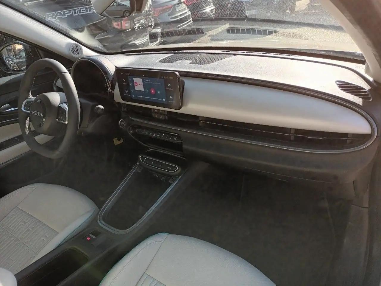 Fiat 600 Hybrid 110 CV DCT MHEV La Prima