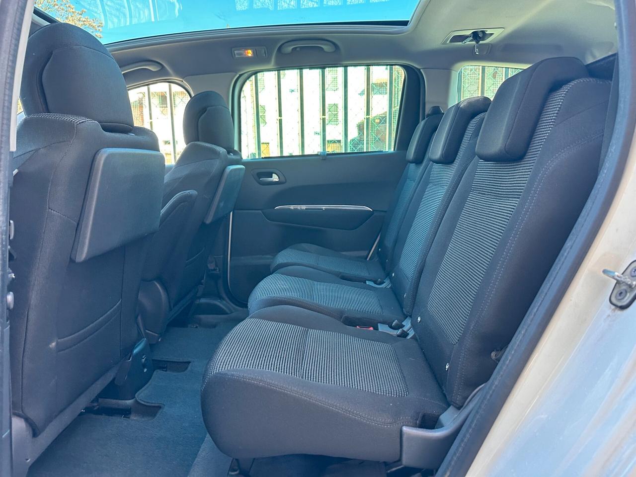 Peugeot 5008 1.6 HDi 112CV Business