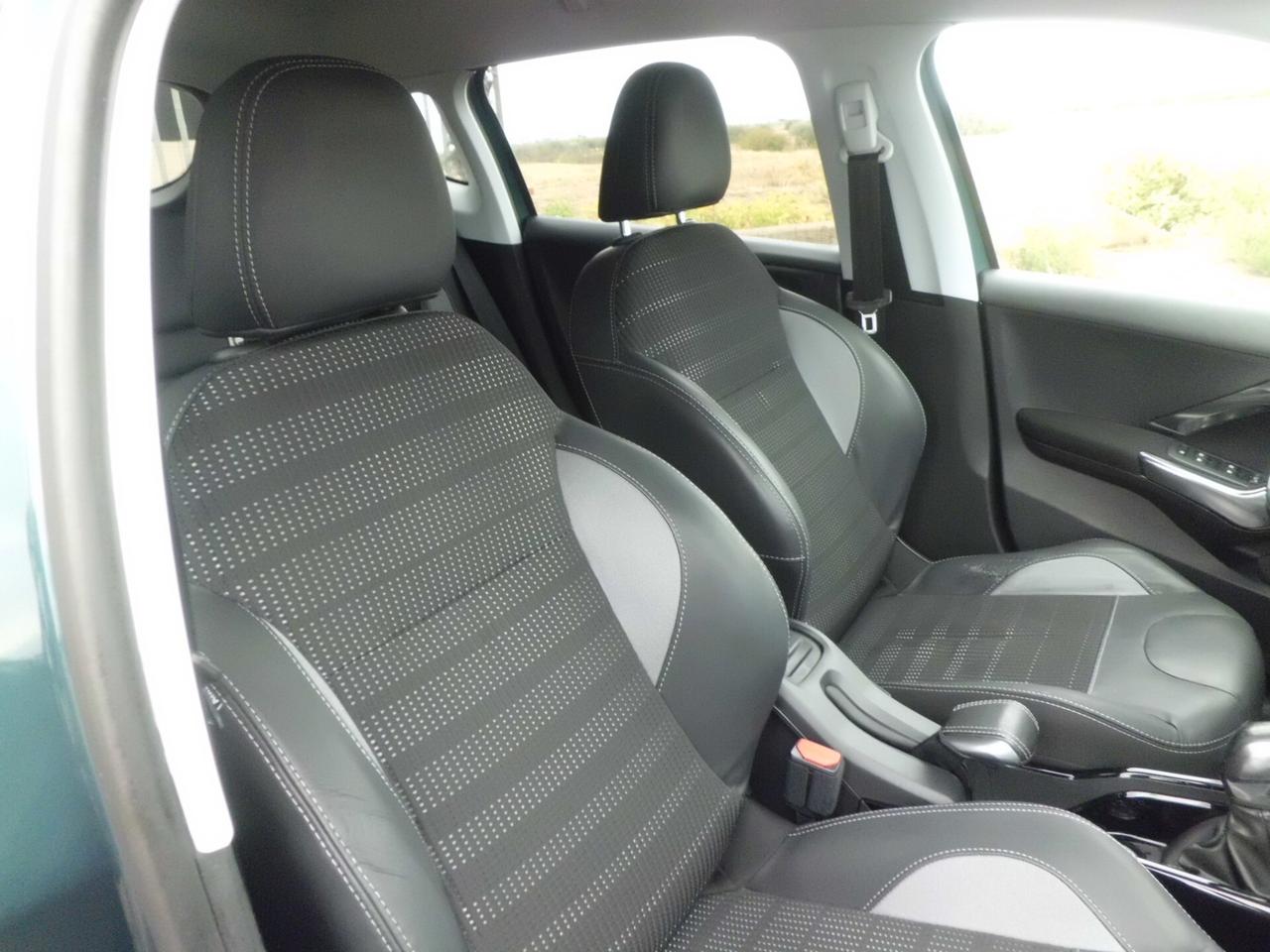 Peugeot 2008 BlueHDi 100 Allure