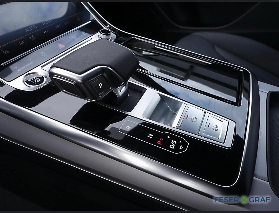 Audi Q8 SUV 45 TDI quattro-Rata da 600€ al mese