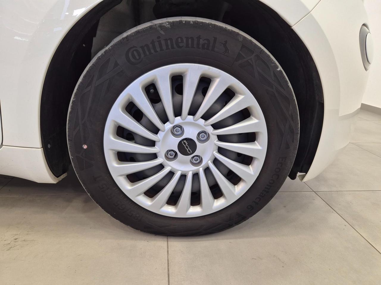 FIAT 500e 23,8 kWh Action IN PROMO