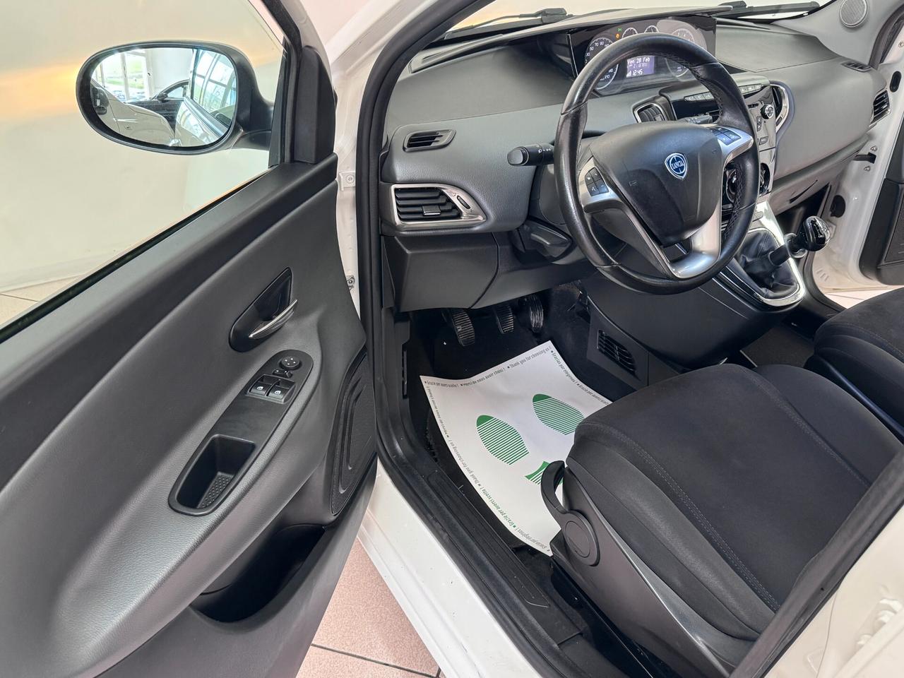 LANCIA YPSILON 0,9 METANO (CONTOVENDITA)