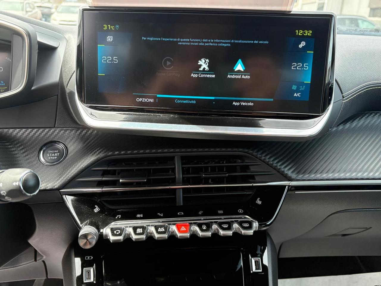 Peugeot 2008 motore elettrico 136 CV GT Pack