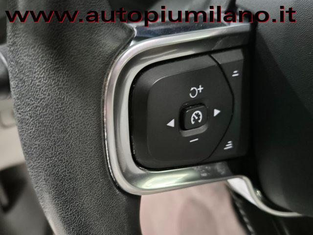 VOLVO XC40 D4 AWD Geartronic Inscription