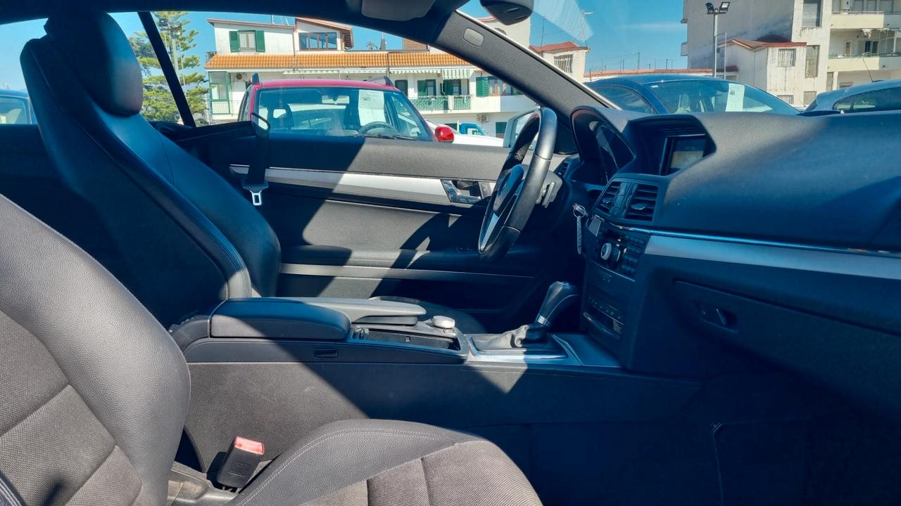 Mercedes-benz E 220 CDI Coupé BlueEFFICIENCY