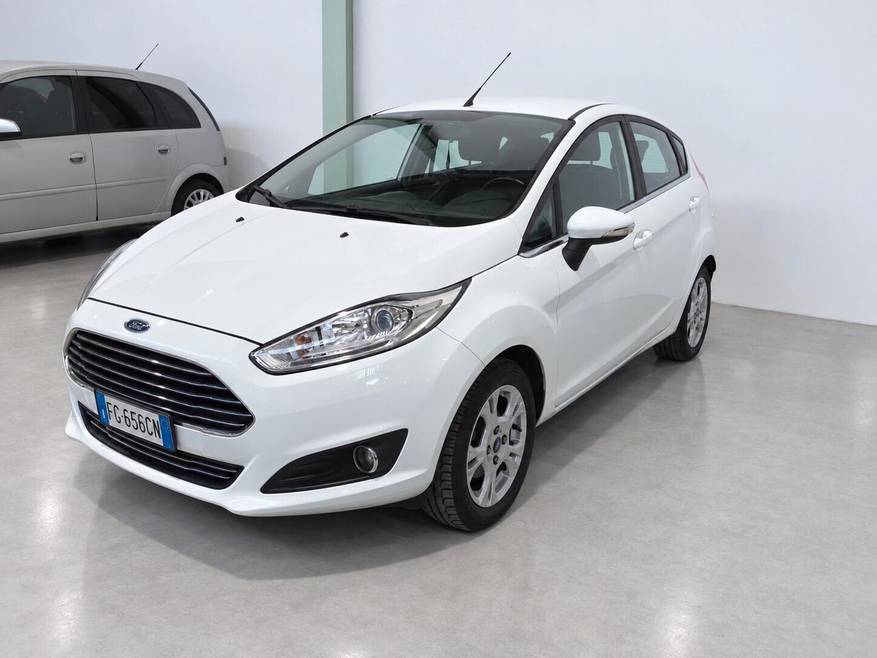 Ford Fiesta 1.5 TDCi 75CV 5 porte Titanium