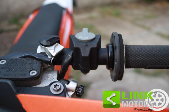 KTM EXC 300 TPI PROTEZIONI IN CARBONIO!