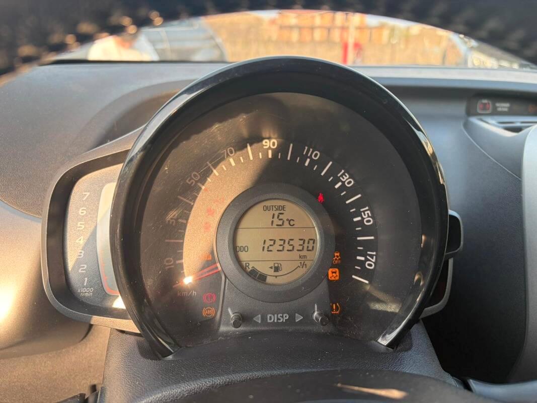 Toyota Aygo 1.0 x-pure 5p