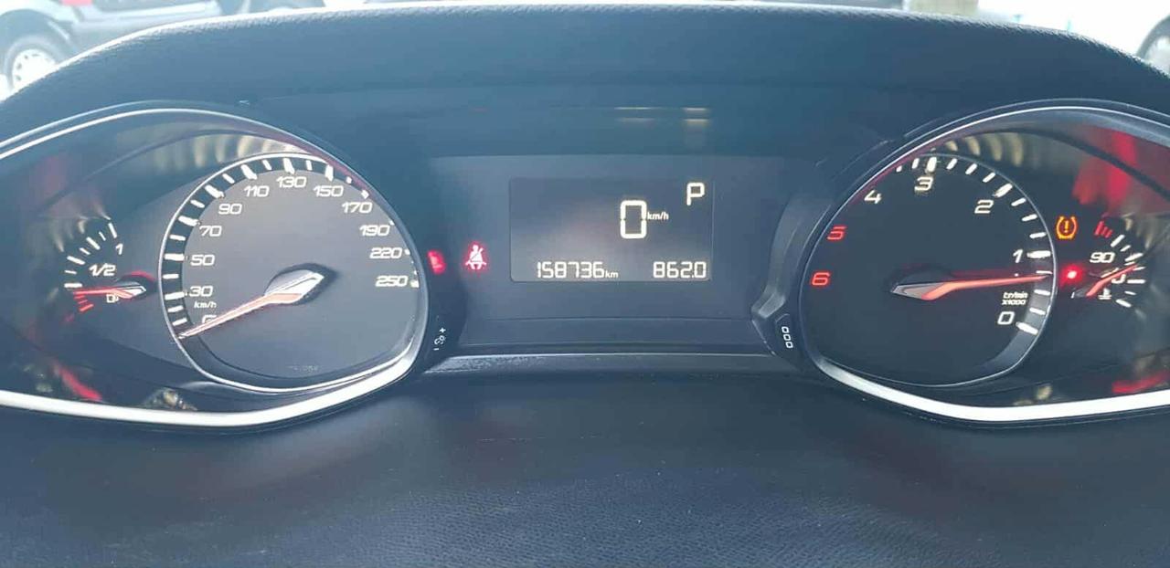 Peugeot 308 BlueHDi 120 S&S EAT6 SW Allure
