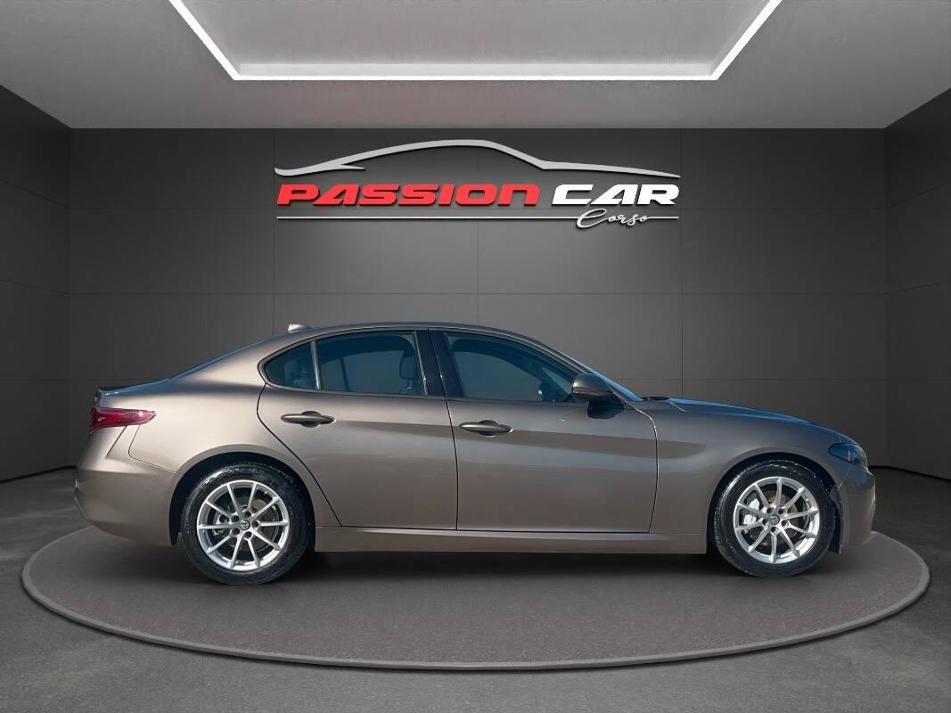 Alfa Romeo Giulia 2.2 t Business 160cv my19